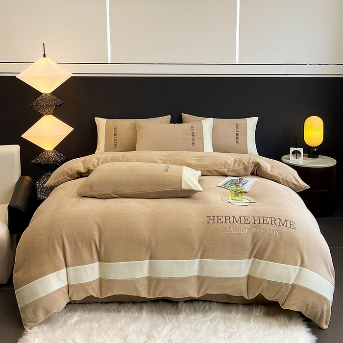 91家纺网 家纺一手货源 找家纺 （总）懒猫家纺 2025新款牛奶绒刺绣四件套-凯莉