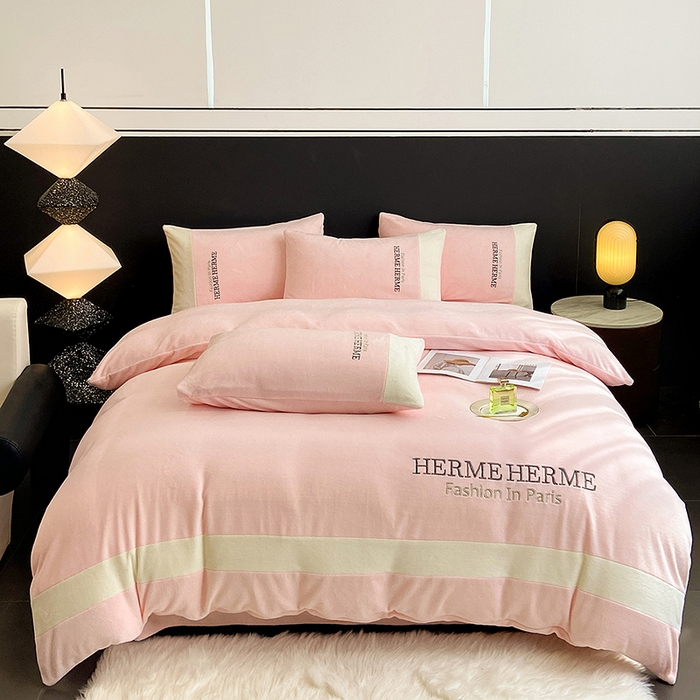 91家纺网 家纺一手货源 找家纺 （总）懒猫家纺 2025新款牛奶绒刺绣四件套-凯莉