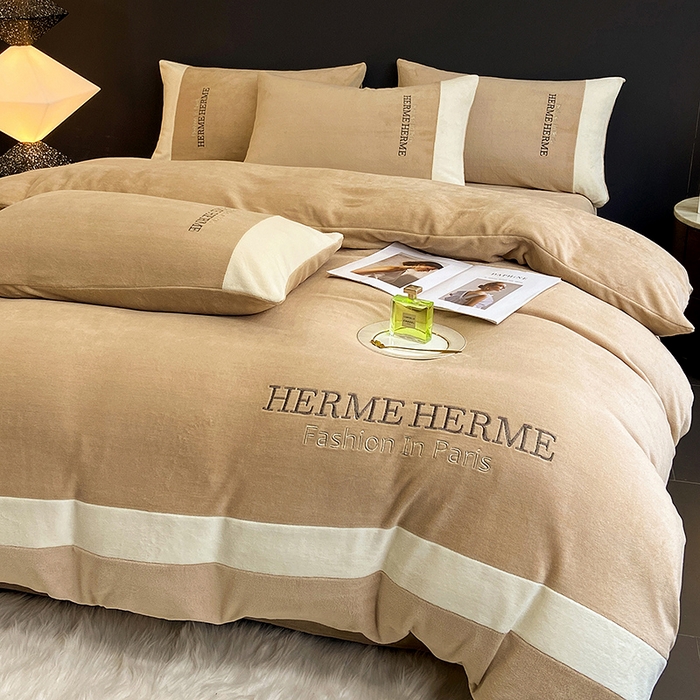 91家纺网 家纺一手货源 找家纺 懒猫家纺 2025新款牛奶绒刺绣四件套-凯莉 半岛咖