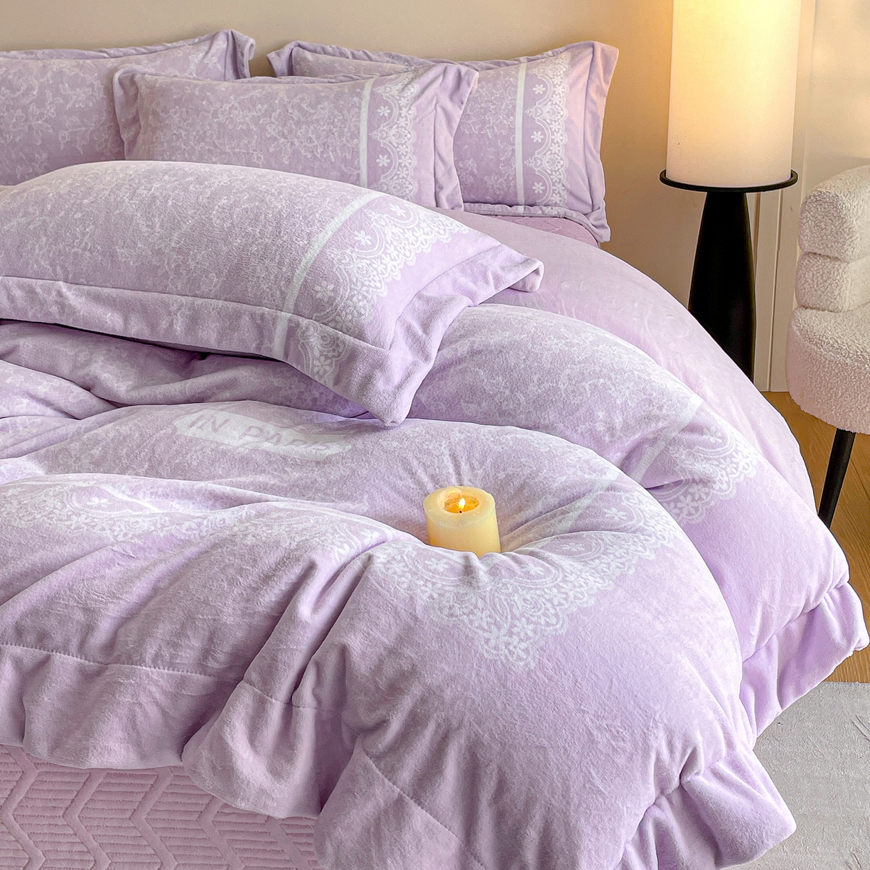 91家纺网 家纺一手货源 找家纺 新方向 2025新款高克重240克A类全消光数码印花牛奶绒四件套-恋语 恋语-魅紫