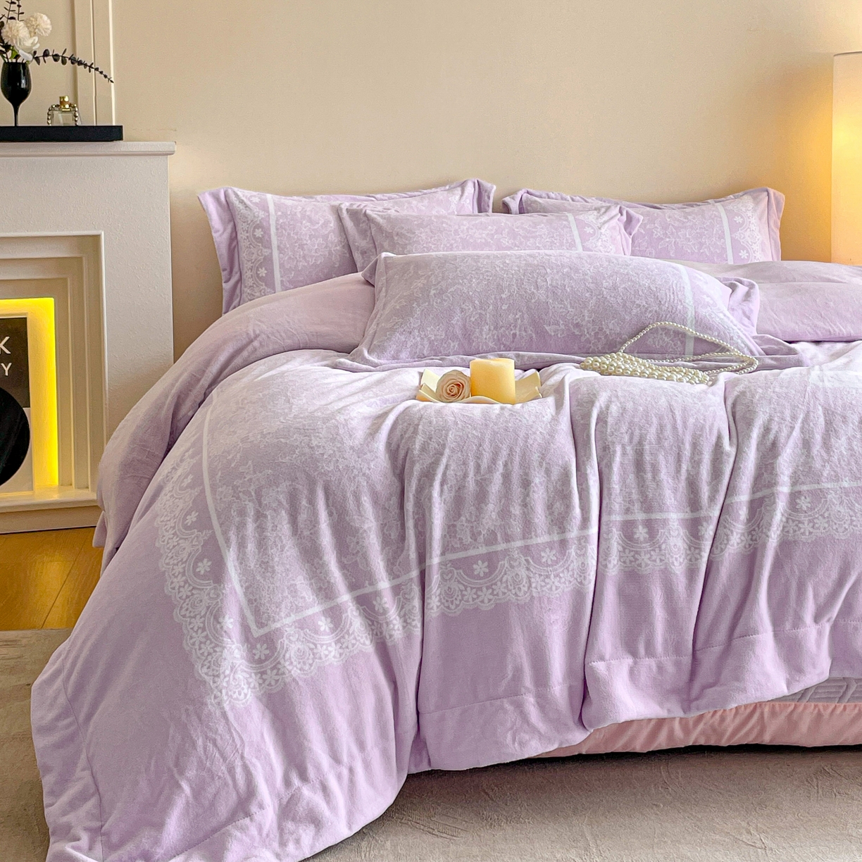 91家纺网 家纺一手货源 找家纺 新方向 2025新款高克重240克A类全消光数码印花牛奶绒四件套-恋语 恋语-魅紫