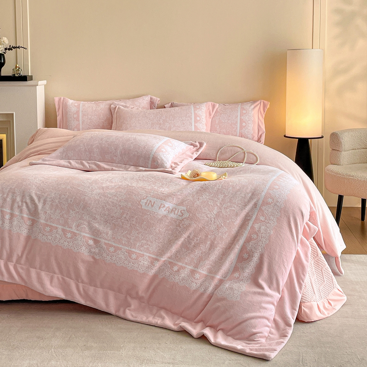 91家纺网 家纺一手货源 找家纺 新方向 2025新款高克重240克A类全消光数码印花牛奶绒四件套-恋语 恋语-蔷薇粉