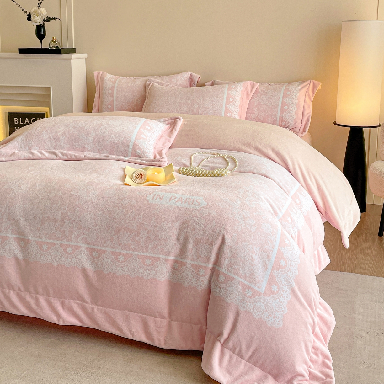 91家纺网 家纺一手货源 找家纺 新方向 2025新款高克重240克A类全消光数码印花牛奶绒四件套-恋语 恋语-蔷薇粉