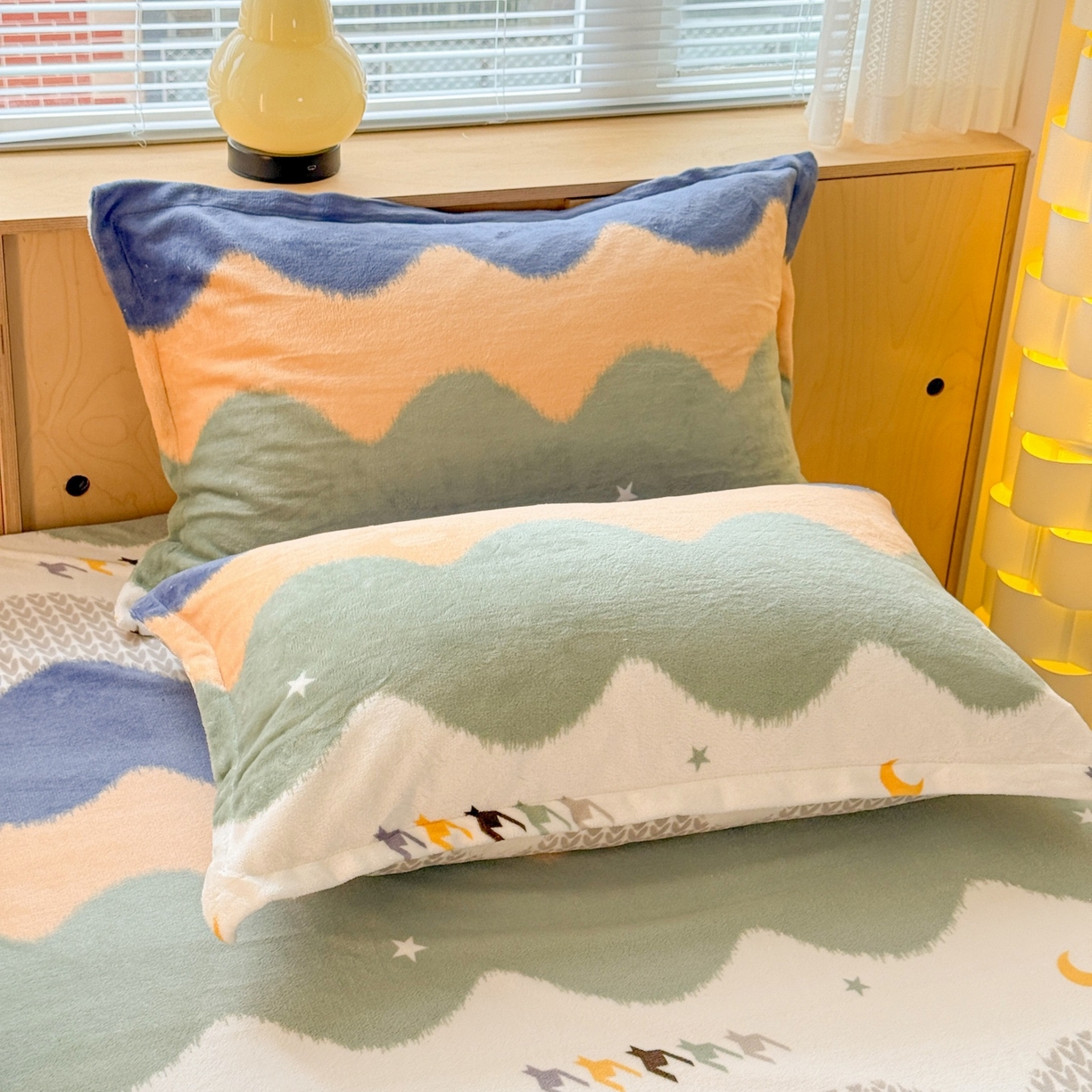 91家纺网 家纺一手货源 找家纺 名兮家居 2025新款高克重牛奶绒印花枕套枕套单件 乘风破浪