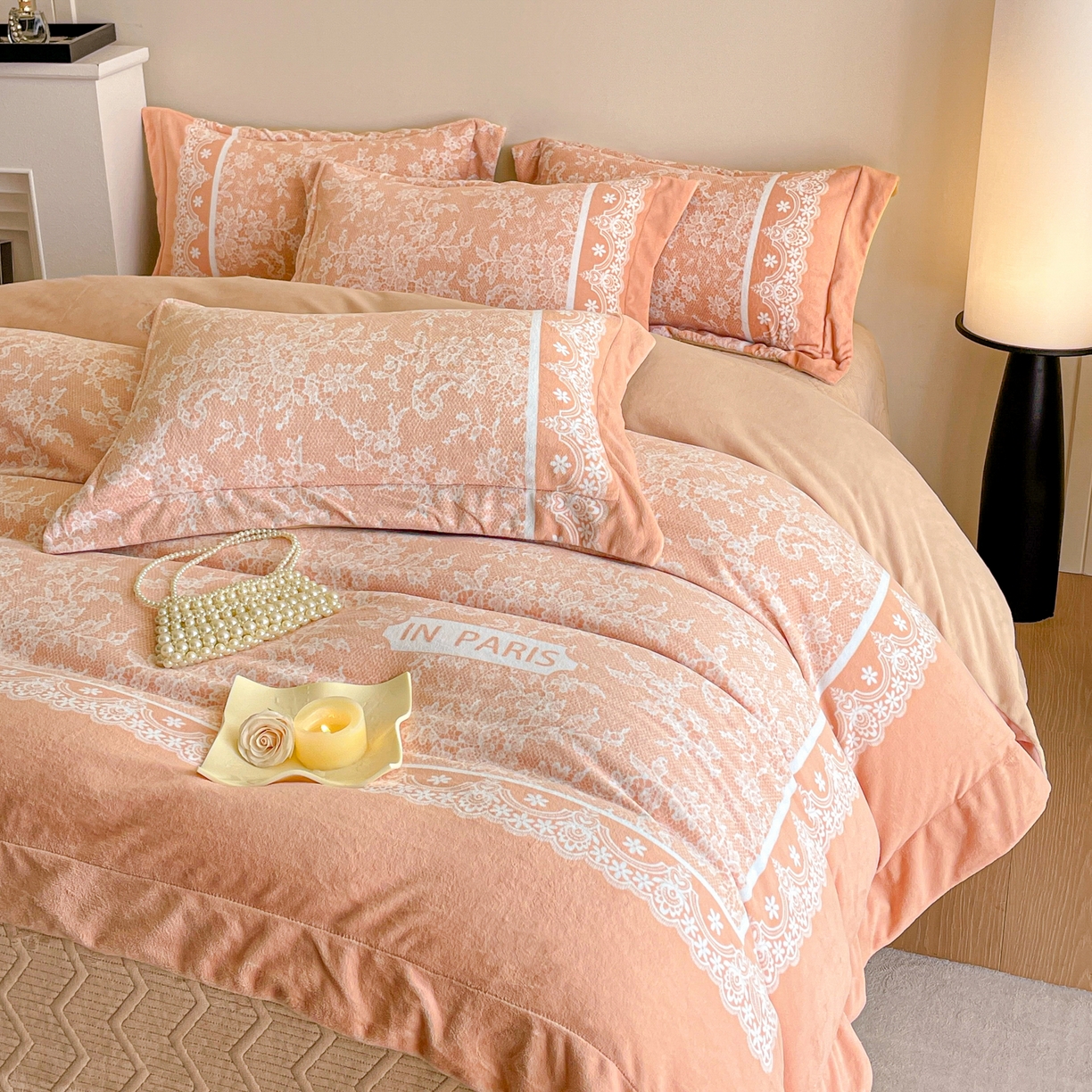 91家纺网 家纺一手货源 找家纺 新方向 2025新款高克重240克A类全消光数码印花牛奶绒四件套-恋语 恋语-香槟