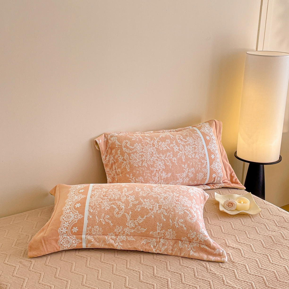 91家纺网 家纺一手货源 找家纺 新方向 2025新款高克重240克A类全消光数码印花牛奶绒四件套-恋语 恋语-香槟