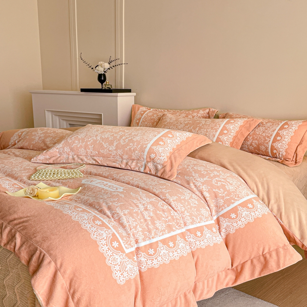 91家纺网 家纺一手货源 找家纺 新方向 2025新款高克重240克A类全消光数码印花牛奶绒四件套-恋语 恋语-香槟