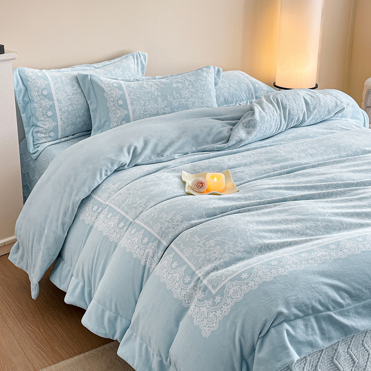 91家纺网 家纺一手货源 找家纺 新方向 2025新款高克重240克A类全消光数码印花牛奶绒四件套-恋语 恋语-星月蓝