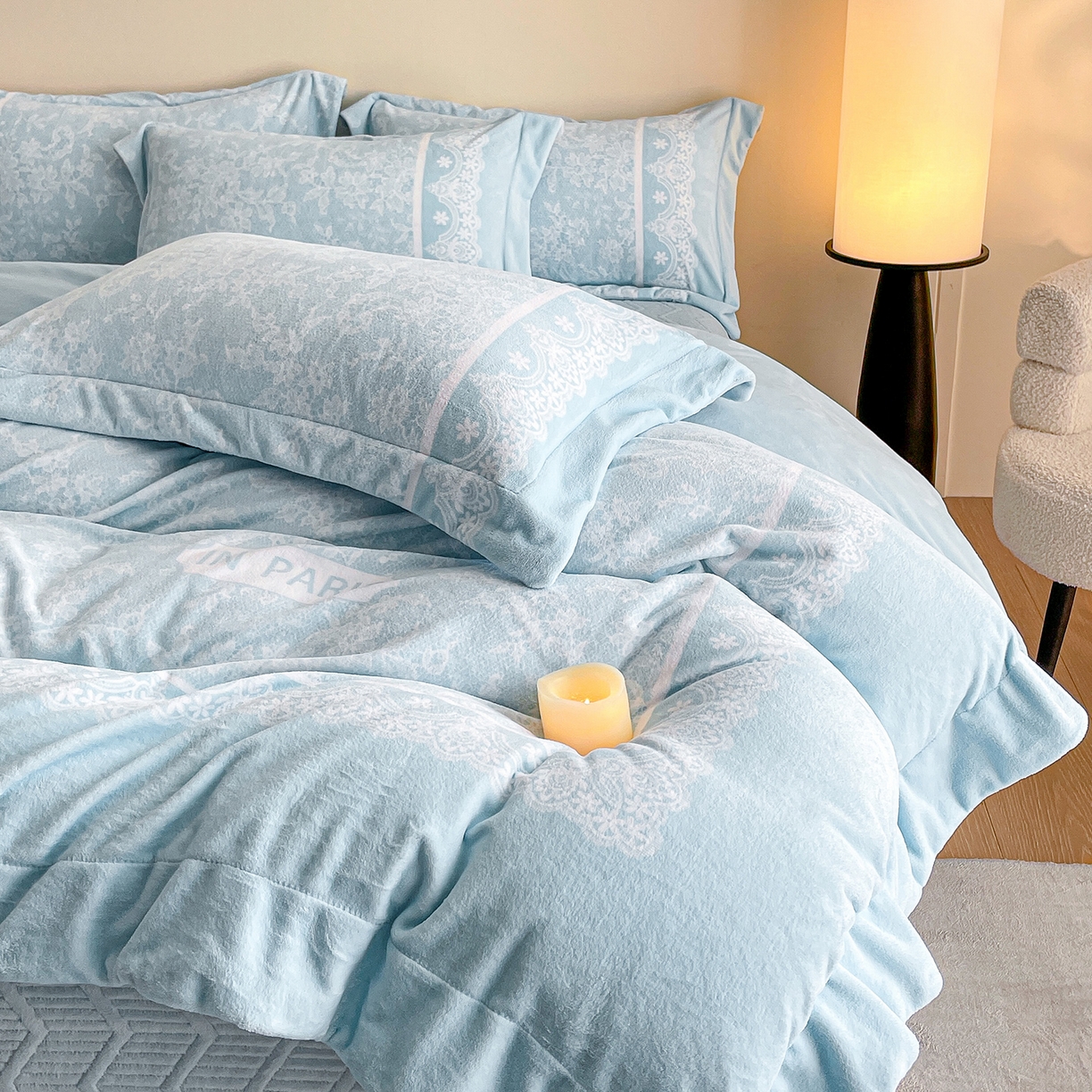 91家纺网 家纺一手货源 找家纺 新方向 2025新款高克重240克A类全消光数码印花牛奶绒四件套-恋语 恋语-星月蓝