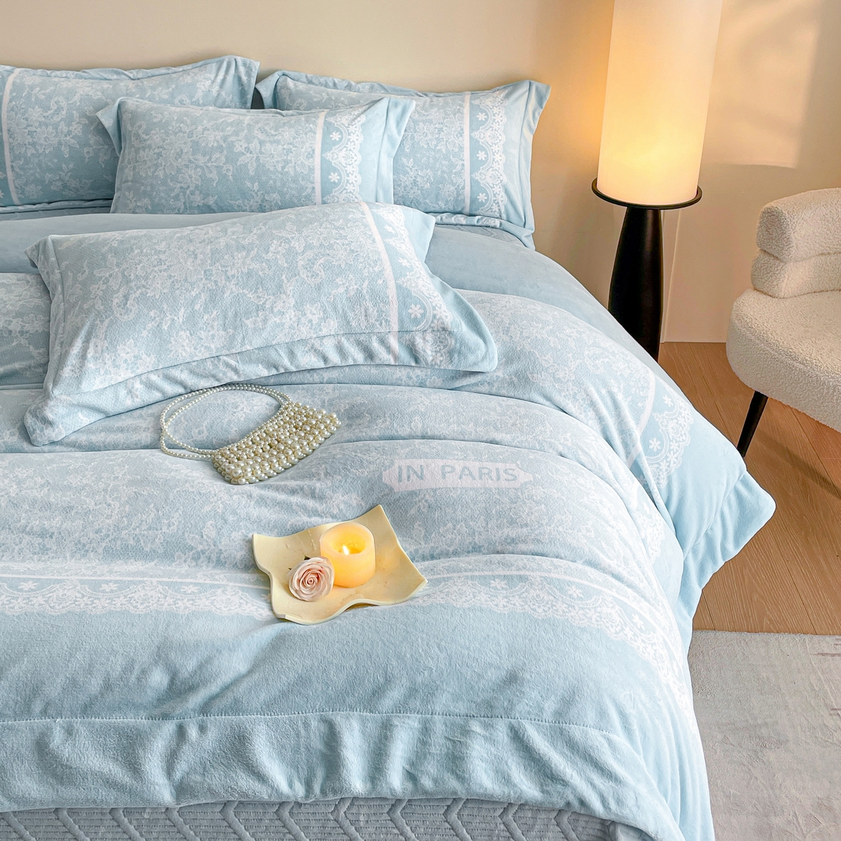 91家纺网 家纺一手货源 找家纺 新方向 2025新款高克重240克A类全消光数码印花牛奶绒四件套-恋语 恋语-星月蓝