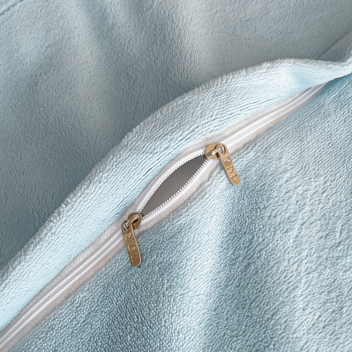 91家纺网 家纺一手货源 找家纺 新方向 2025新款高克重240克A类全消光数码印花牛奶绒四件套-恋语 恋语-星月蓝