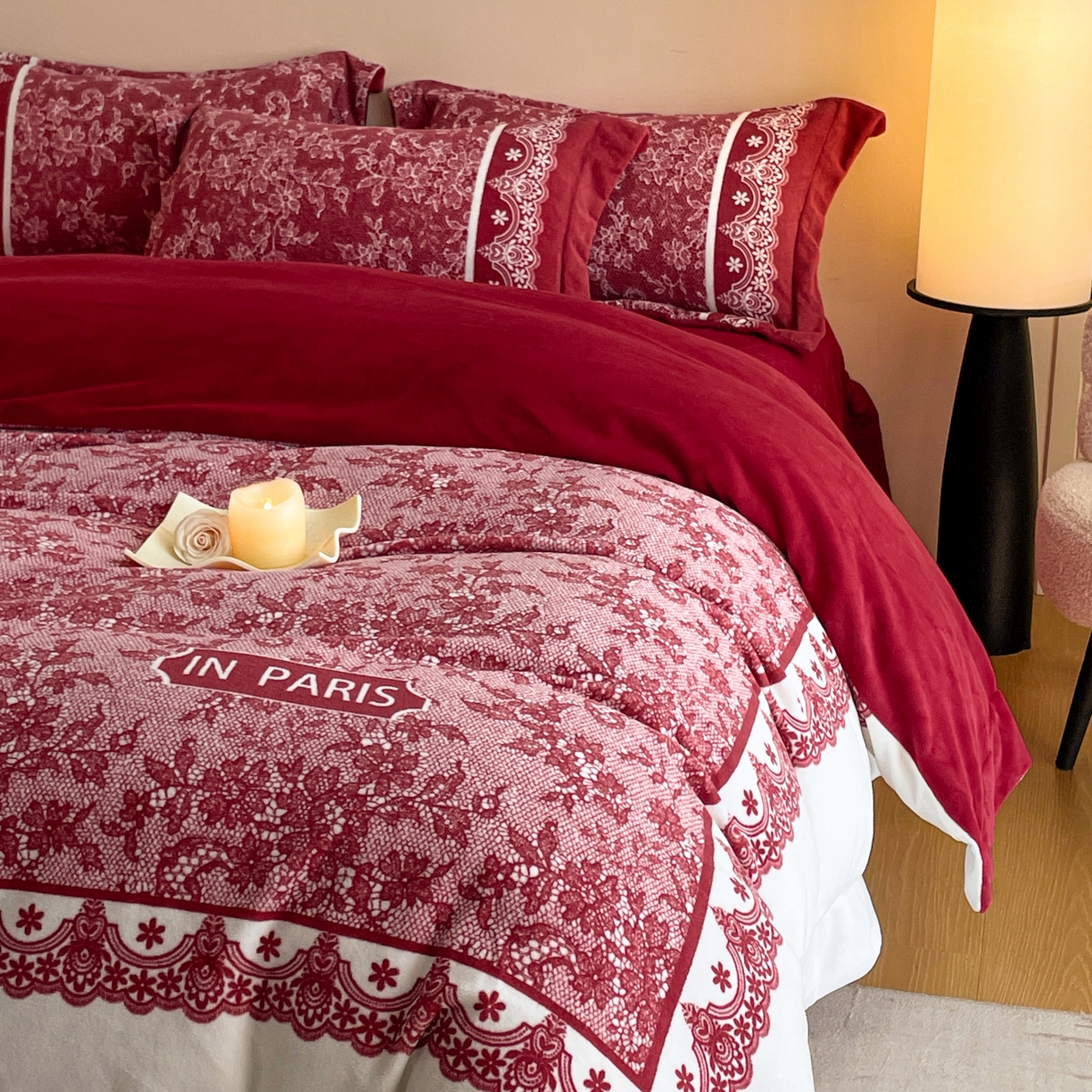 91家纺网 家纺一手货源 找家纺 新方向 2025新款高克重240克A类全消光数码印花牛奶绒四件套-恋语 恋语-洋酒红
