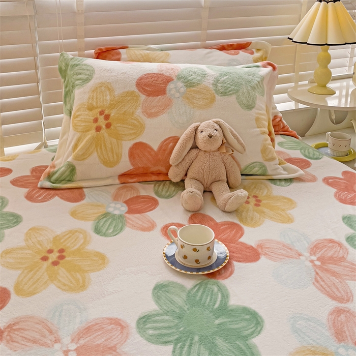 91家纺网 家纺一手货源 找家纺 名兮家居 2025新款高克重牛奶绒印花枕套枕套单件 倾城