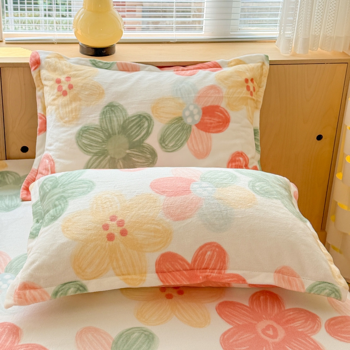 91家纺网 家纺一手货源 找家纺 名兮家居 2025新款高克重牛奶绒印花枕套枕套单件 倾城