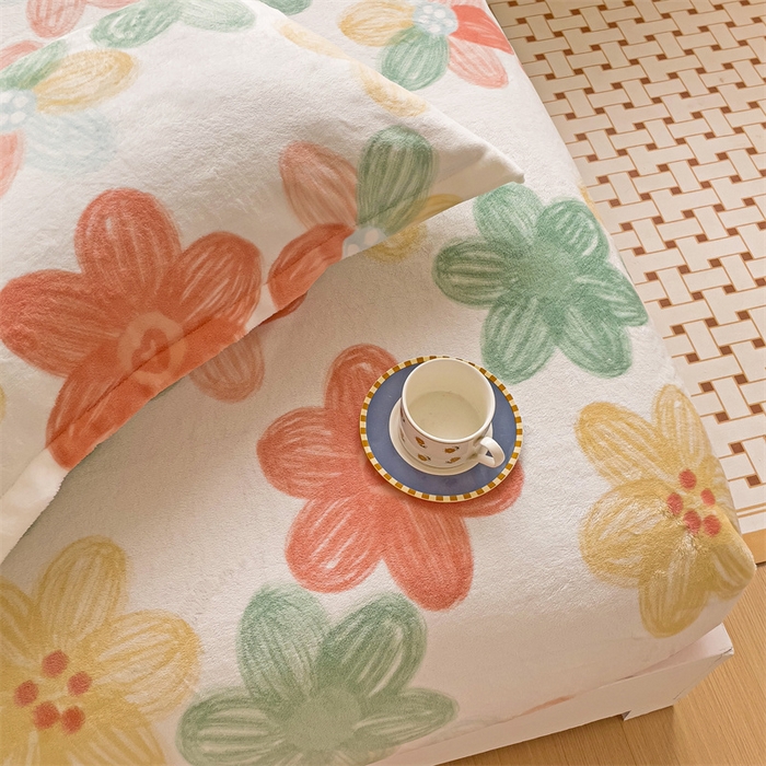 91家纺网 家纺一手货源 找家纺 名兮家居 2025新款高克重牛奶绒印花枕套枕套单件 倾城