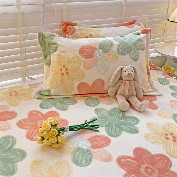 91家纺网 家纺一手货源 找家纺 名兮家居 2025新款高克重牛奶绒印花枕套枕套单件 倾城