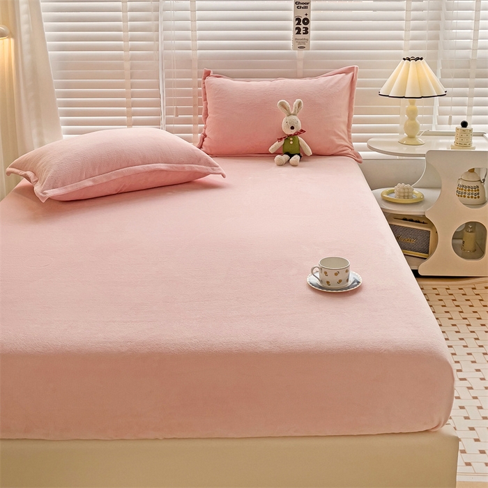 91家纺网 家纺一手货源 找家纺 名兮家居 2025新款高克重牛奶绒印花枕套枕套单件 素色浅粉