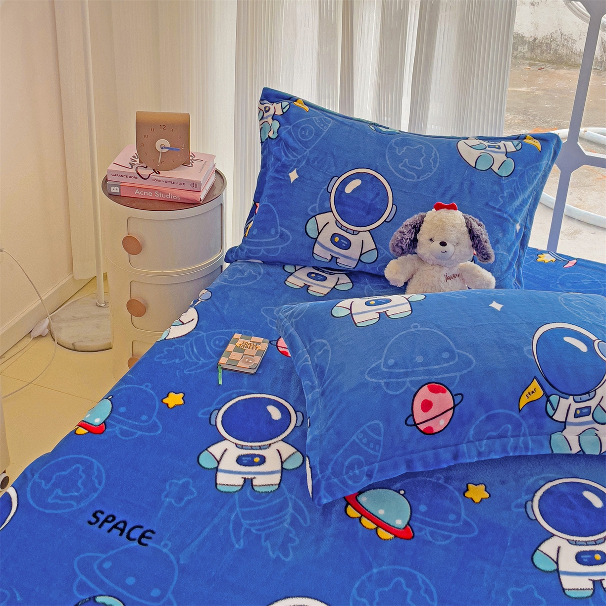 91家纺网 家纺一手货源 找家纺 名兮家居 2025新款高克重牛奶绒印花枕套枕套单件 太空人