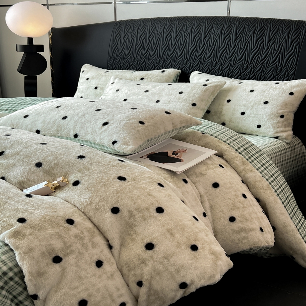 91家纺网 家纺一手货源 找家纺 二八年华 2025新款加厚兔绒四件套 绿色