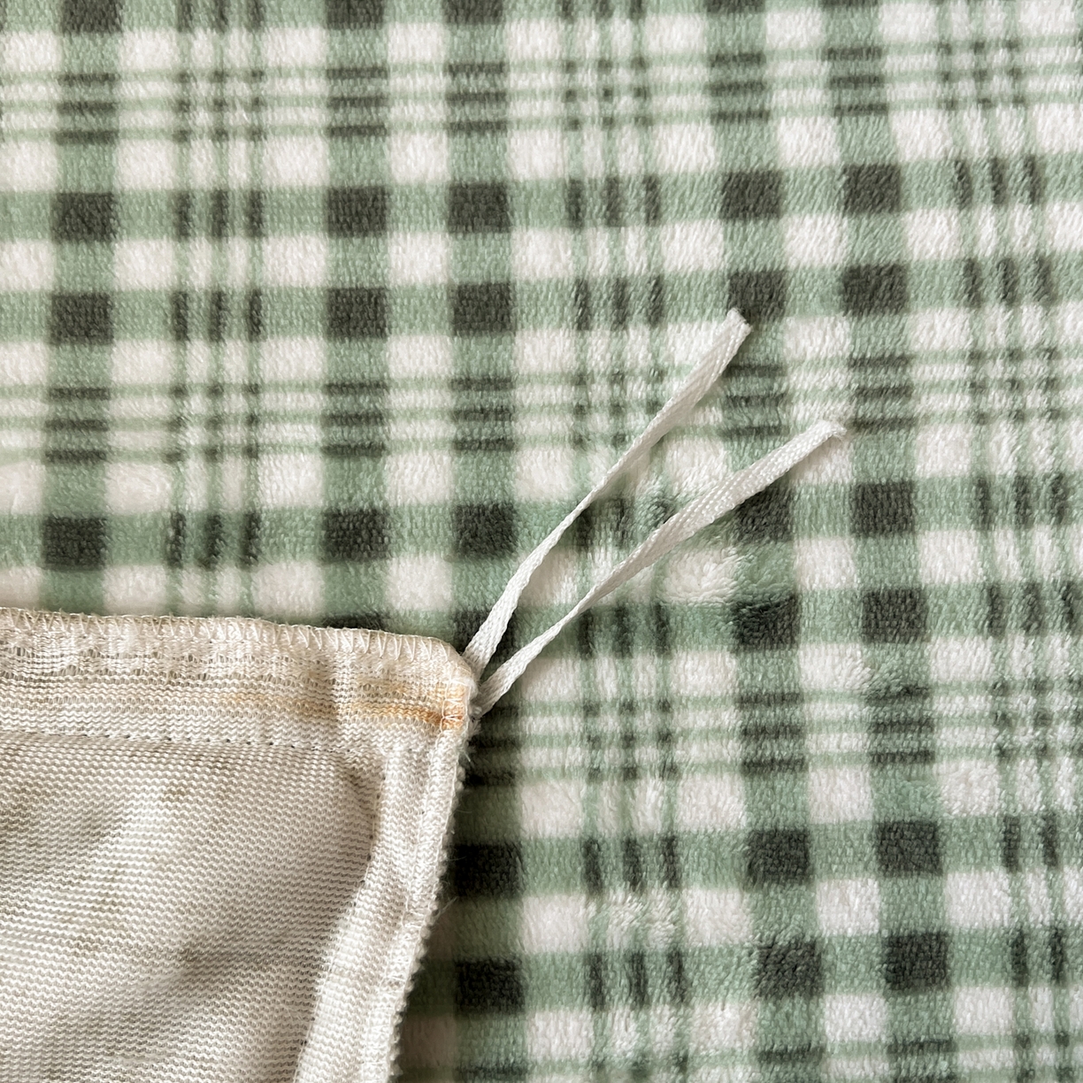 91家纺网 家纺一手货源 找家纺 二八年华 2025新款加厚兔绒四件套 绿色