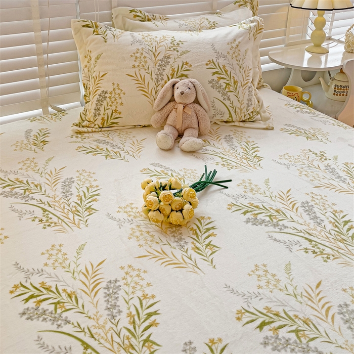 91家纺网 家纺一手货源 找家纺 名兮家居 2025新款高克重牛奶绒印花枕套枕套单件 仙草