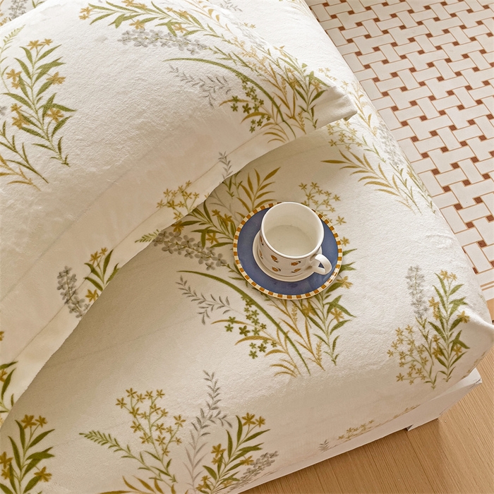 91家纺网 家纺一手货源 找家纺 名兮家居 2025新款高克重牛奶绒印花枕套枕套单件 仙草