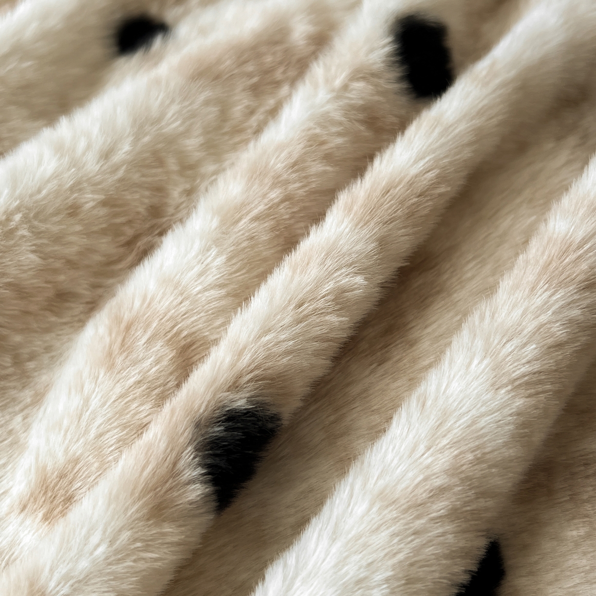 91家纺网 家纺一手货源 找家纺 二八年华 2025新款加厚兔绒四件套 驼色