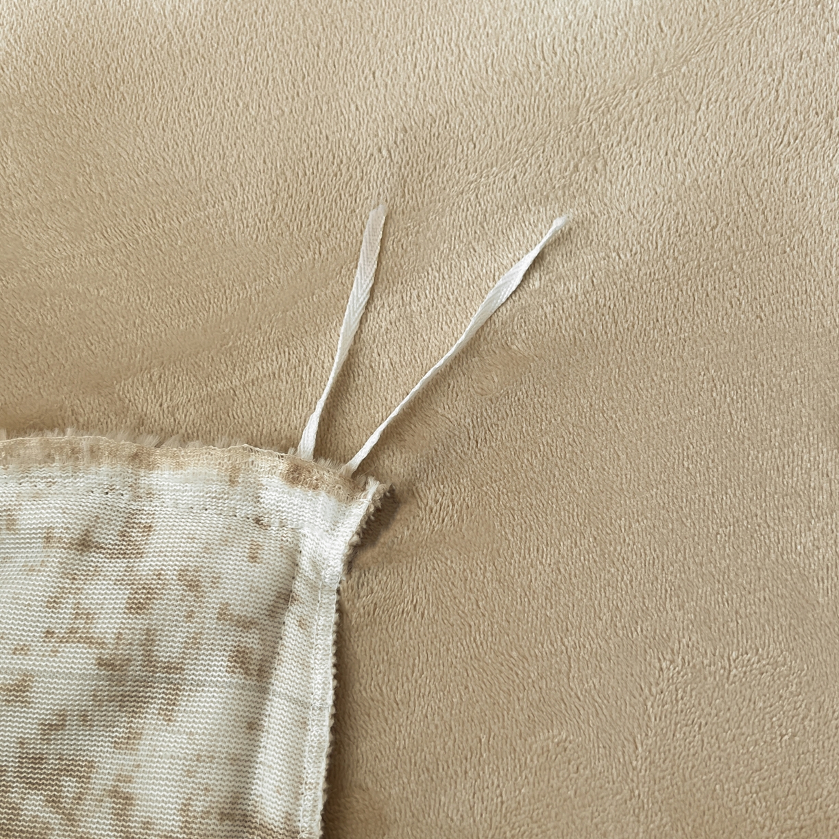 91家纺网 家纺一手货源 找家纺 二八年华 2025新款加厚兔绒四件套 驼色