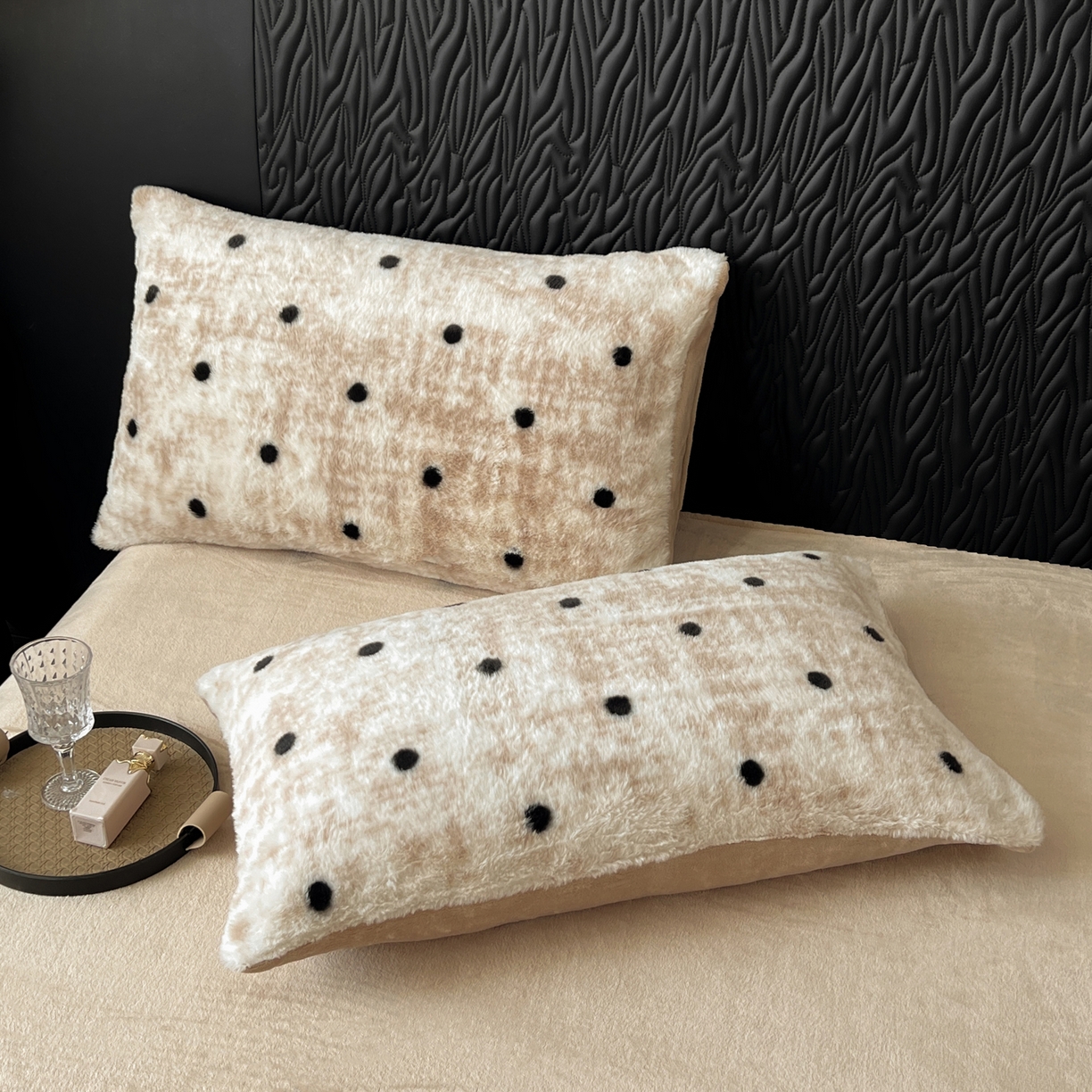 91家纺网 家纺一手货源 找家纺 二八年华 2025新款加厚兔绒四件套 驼色