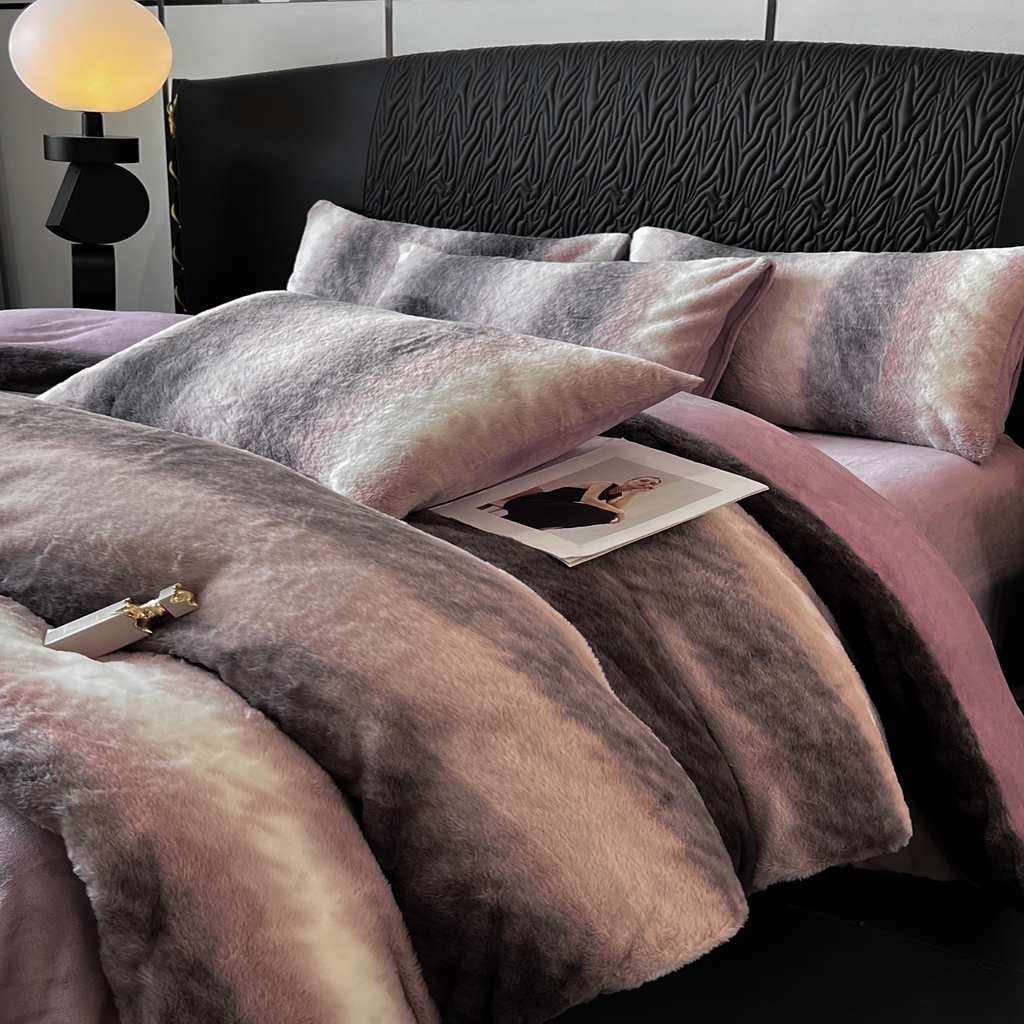 91家纺网 家纺一手货源 找家纺 二八年华 2025新款加厚兔绒四件套 紫色