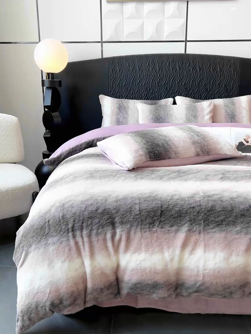 91家纺网 家纺一手货源 找家纺 二八年华 2025新款加厚兔绒四件套 紫色