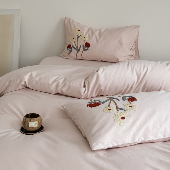 91家纺网 家纺一手货源 找家纺 简纯主义 2025新款全棉纯棉磨毛毛巾绣四件套-塞纳花予 塞纳花予粉