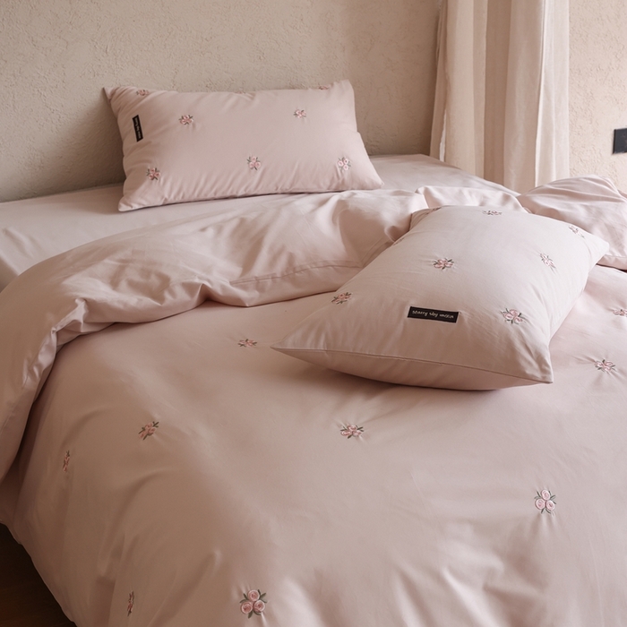 91家纺网 家纺一手货源 找家纺 初拾 2025新款100s全棉纯棉磨毛四件套—玫瑰少女 玫瑰少女-樱花粉