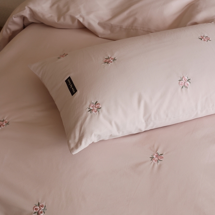 91家纺网 家纺一手货源 找家纺 初拾 2025新款100s全棉纯棉磨毛四件套—玫瑰少女 玫瑰少女-樱花粉