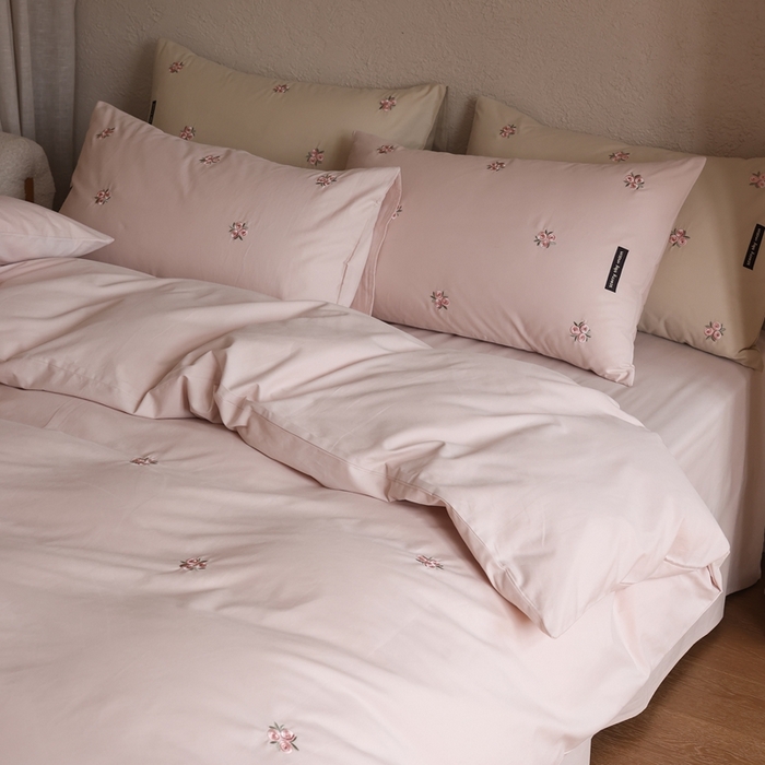 91家纺网 家纺一手货源 找家纺 初拾 2025新款100s全棉纯棉磨毛四件套—玫瑰少女 玫瑰少女-樱花粉