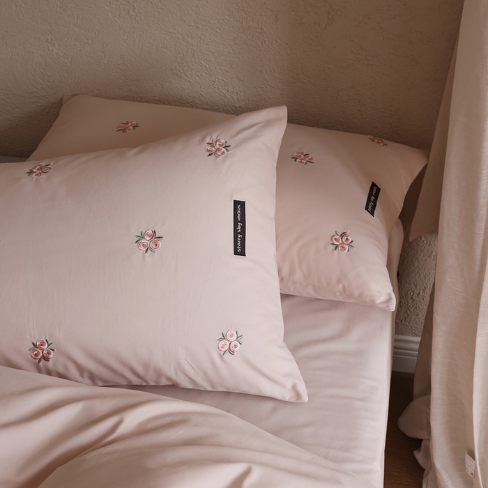 91家纺网 家纺一手货源 找家纺 初拾 2025新款100s全棉纯棉磨毛四件套—玫瑰少女 玫瑰少女-樱花粉