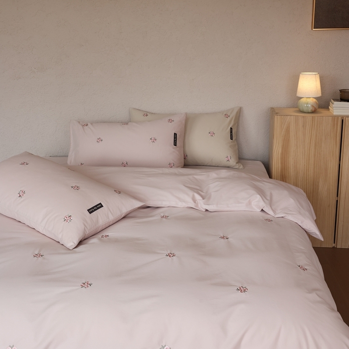 91家纺网 家纺一手货源 找家纺 初拾 2025新款100s全棉纯棉磨毛四件套—玫瑰少女 玫瑰少女-樱花粉