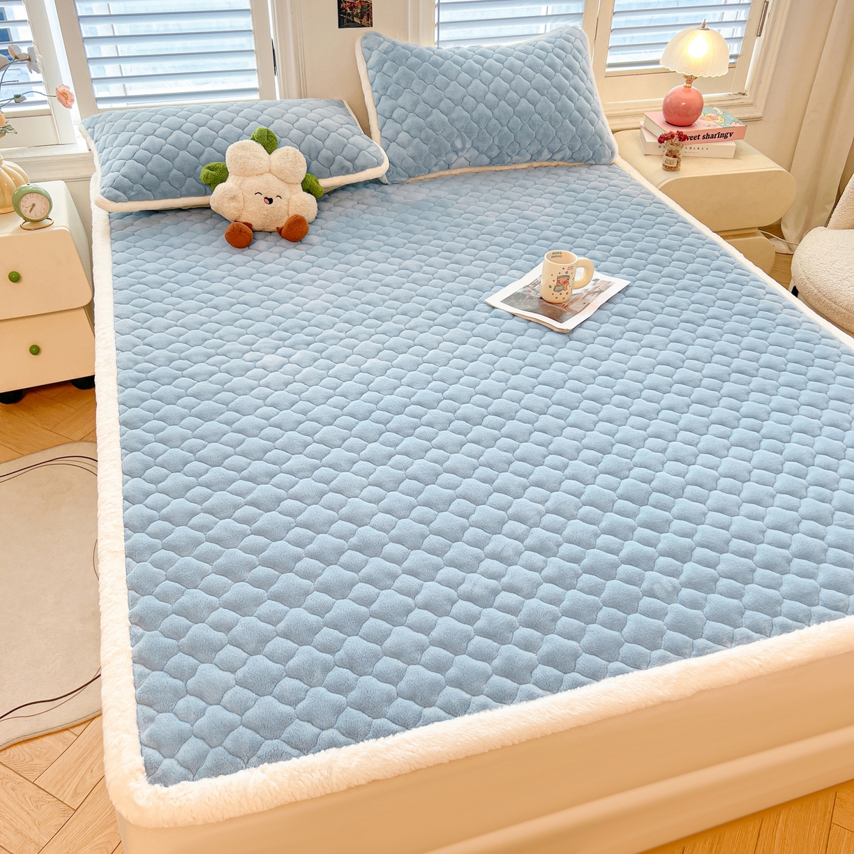 91家纺网 家纺一手货源 找家纺 （总）喜居-2025新款纯色牛奶绒床褥垫床垫