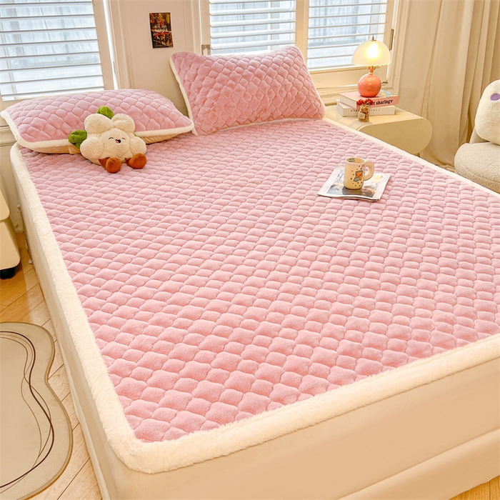 91家纺网 家纺一手货源 找家纺 喜居-2025新款纯色牛奶绒床褥垫床垫 豆沙粉