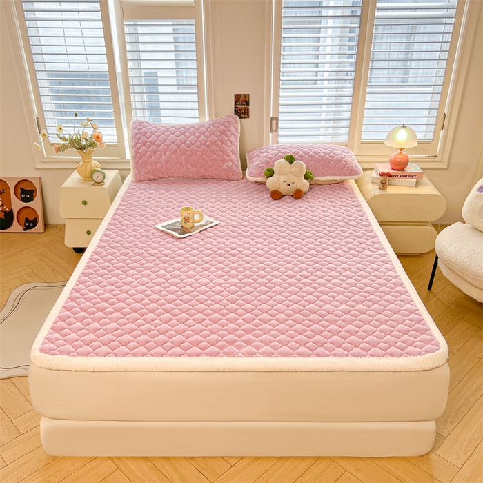 91家纺网 家纺一手货源 找家纺 喜居-2025新款纯色牛奶绒床褥垫床垫 豆沙粉