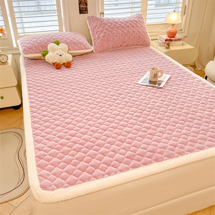 91家纺网 家纺一手货源 找家纺 喜居-2025新款纯色牛奶绒床褥垫床垫 豆沙粉