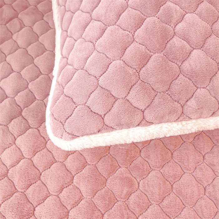 91家纺网 家纺一手货源 找家纺 喜居-2025新款纯色牛奶绒床褥垫床垫 豆沙粉