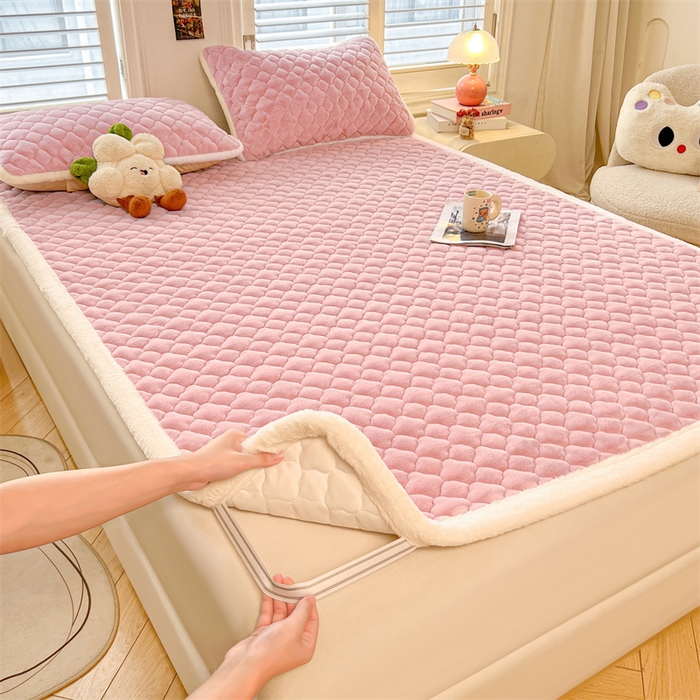 91家纺网 家纺一手货源 找家纺 喜居-2025新款纯色牛奶绒床褥垫床垫 豆沙粉