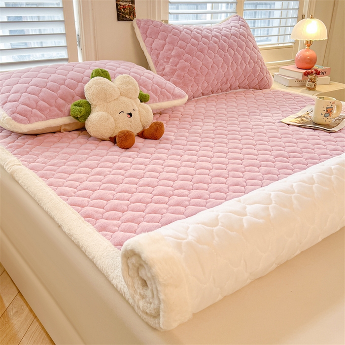 91家纺网 家纺一手货源 找家纺 喜居-2025新款纯色牛奶绒床褥垫床垫 豆沙粉