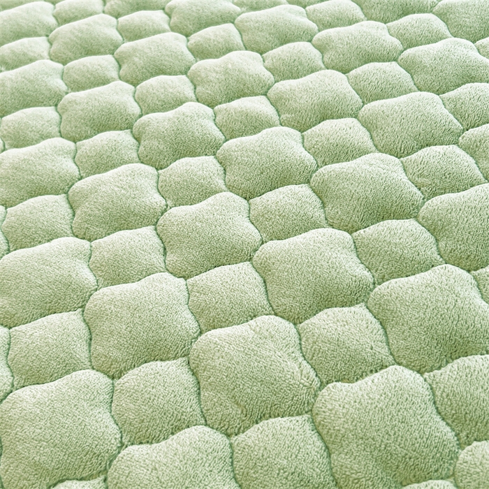 91家纺网 家纺一手货源 找家纺 喜居-2025新款纯色牛奶绒床褥垫床垫 果绿