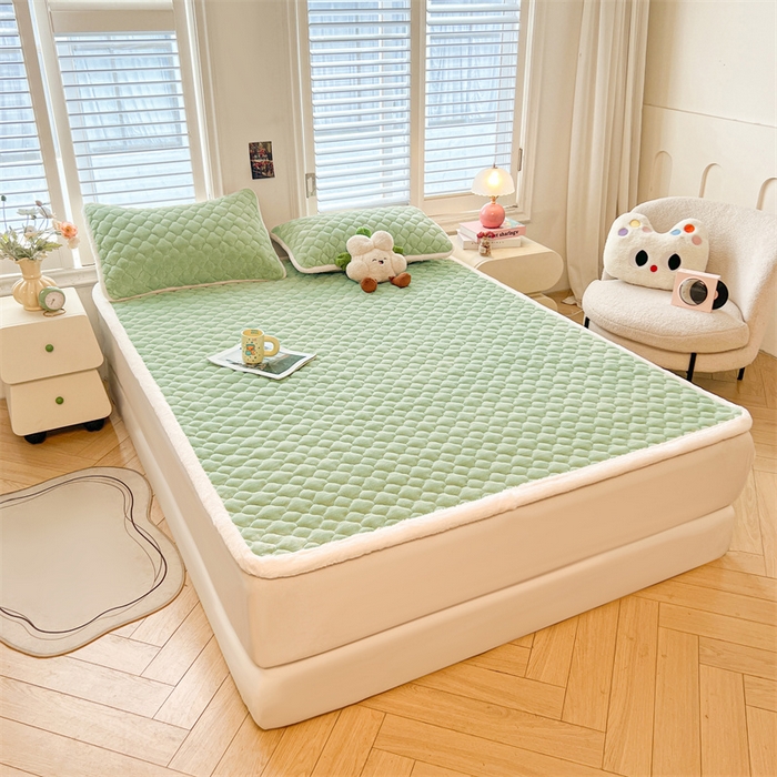 91家纺网 家纺一手货源 找家纺 喜居-2025新款纯色牛奶绒床褥垫床垫 果绿