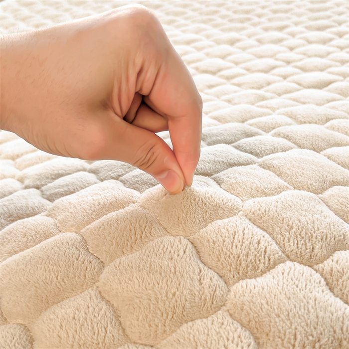 91家纺网 家纺一手货源 找家纺 喜居-2025新款纯色牛奶绒床褥垫床垫 奶咖