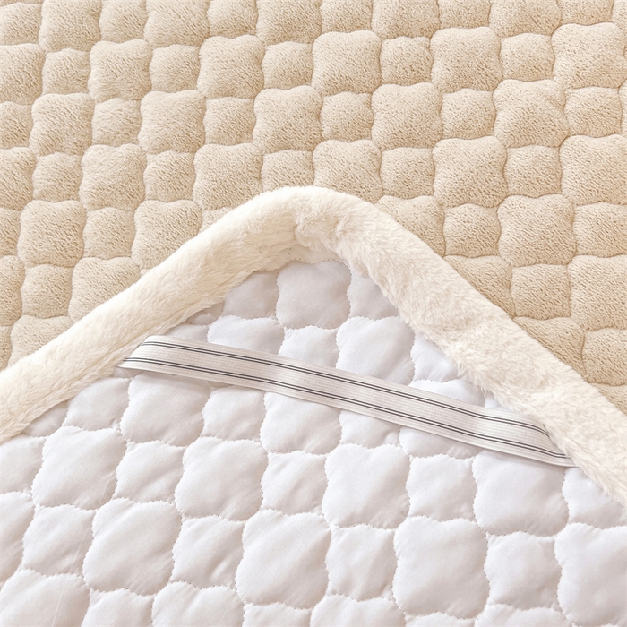 91家纺网 家纺一手货源 找家纺 喜居-2025新款纯色牛奶绒床褥垫床垫 奶咖