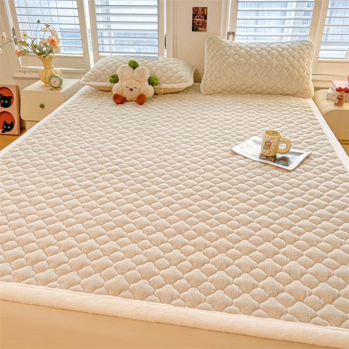 91家纺网 家纺一手货源 找家纺 喜居-2025新款纯色牛奶绒床褥垫床垫 奶咖