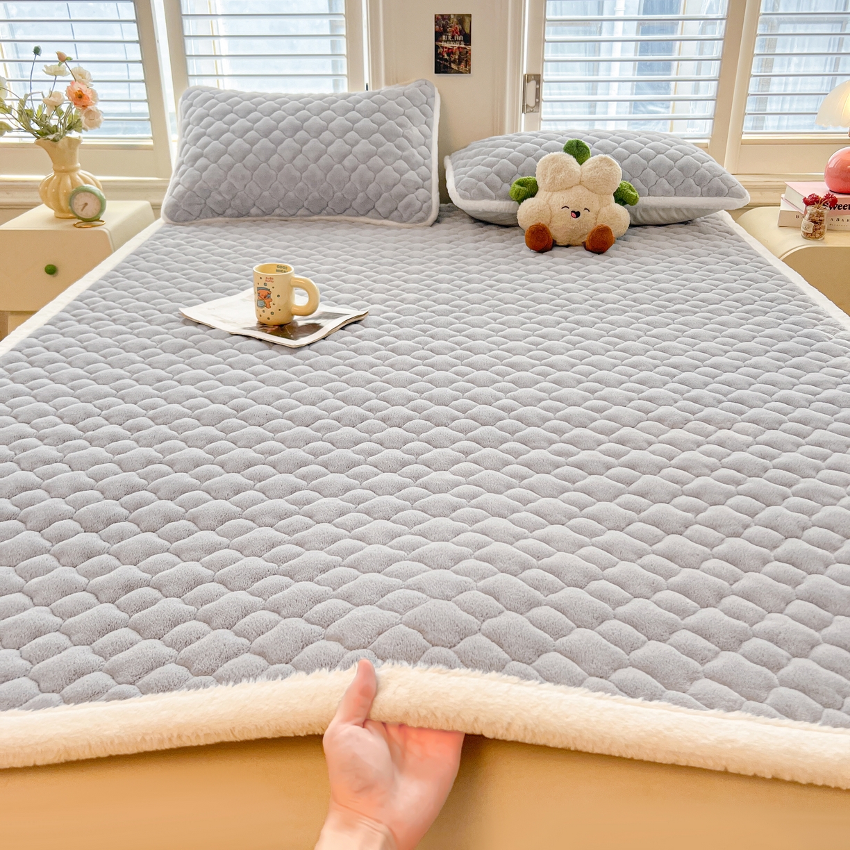 喜居-2025新款纯色牛奶绒床褥垫床垫 轻奢灰